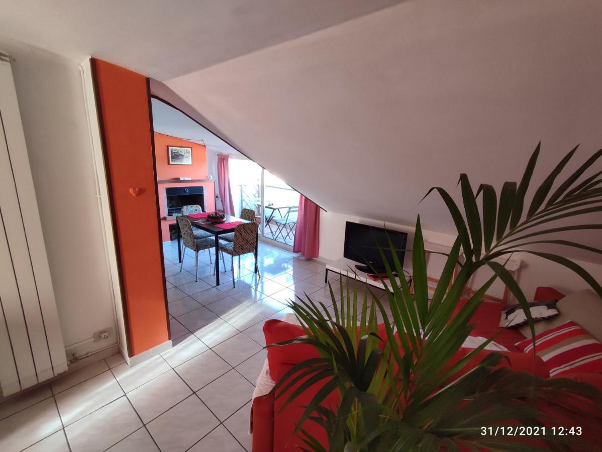Apartament La Casa Di Rick Ronciglione  Zewnętrze zdjęcie