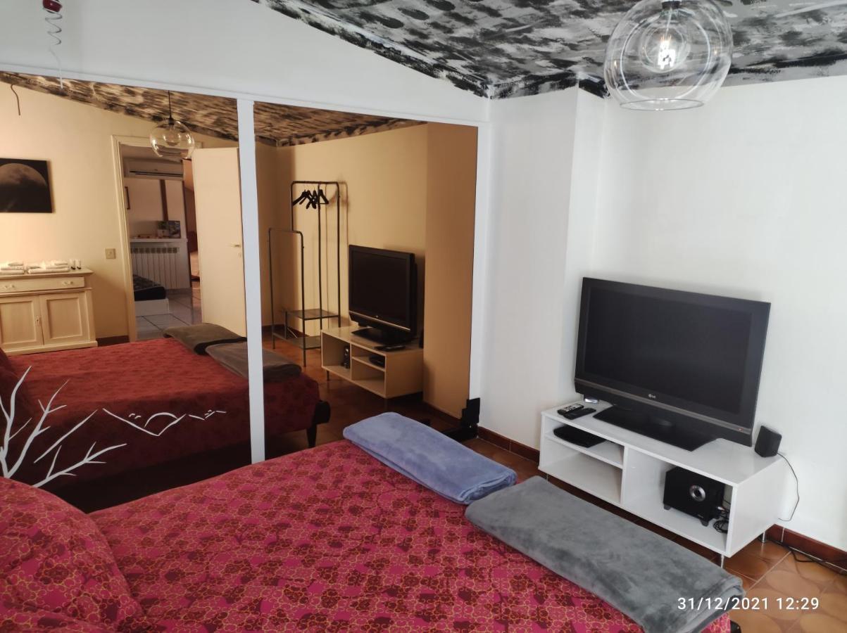 Apartament La Casa Di Rick Ronciglione  Zewnętrze zdjęcie